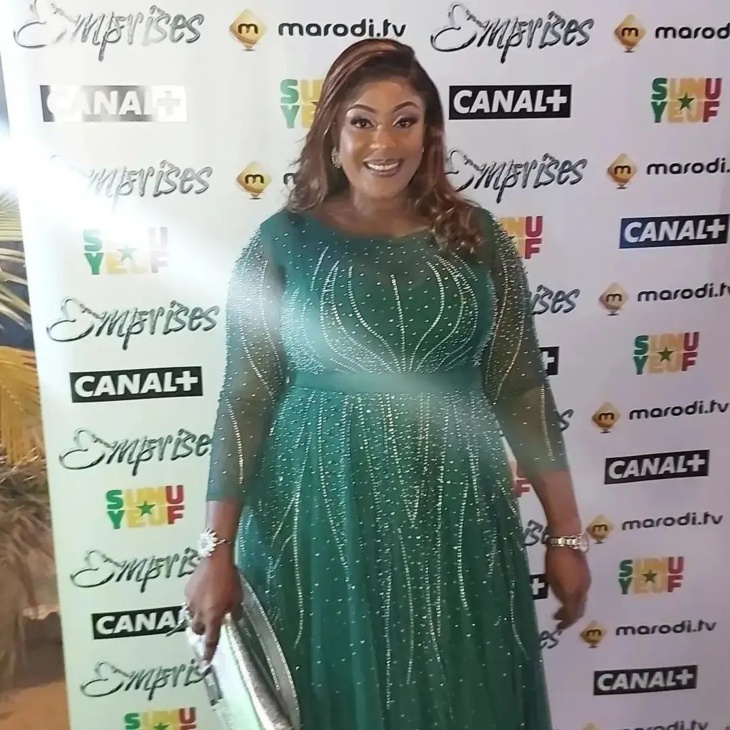 Fin Karma :  Admirez le sagnsé de l'actrice Adja Nationale Fin Karma :  Admirez le sagnsé de l'actrice Adja Nationale