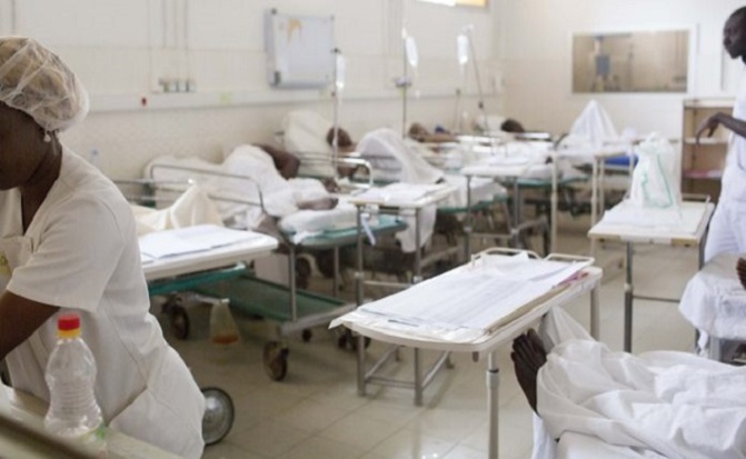 Ex-travailleurs des sociétés dissoutes: Dans une situation compliquée, deux grévistes de la faim ont été évacués à l’hôpital