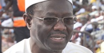 Incroyable ! Mbaye Ndiaye exige et obtient la tête d’un policier qui avait refusé de porter ses bagages