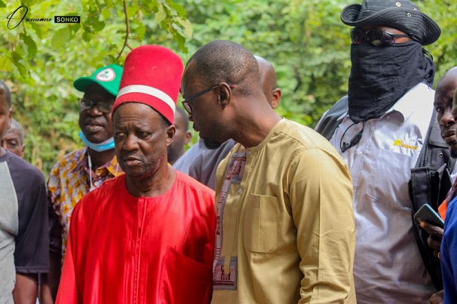 Oussouye, Essaout, Mlomp, Djicomol et Kagnut: Ousmane Sonko recueille la bénédiction des sages Oussouye, Essaout, Mlomp, Djicomol et Kagnut: Ousmane Sonko recueille la bénédiction des sages