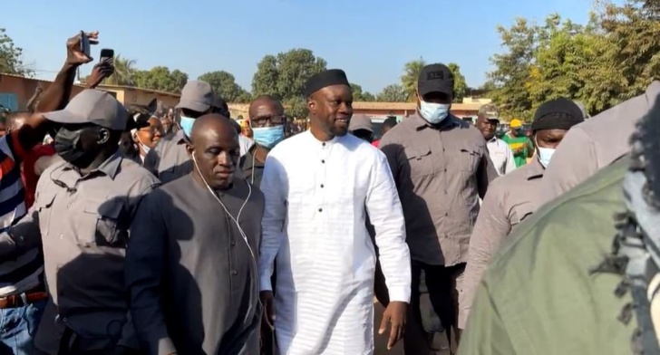 Elections locales à Ziguinchor: Ousmane Sonko dans son bureau de vote (Photos)