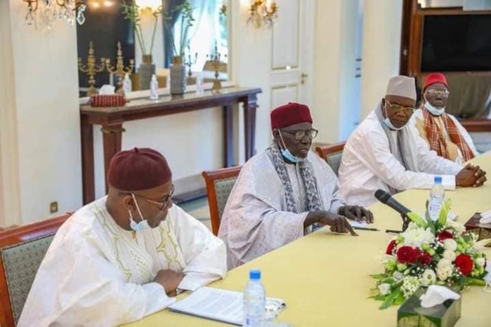 Ces propos sont du Président Macky Sall, qui s'indigne de la campagne de désinformation qui met en mal l'Etat et les populations ( Vidéo ) Ces propos sont du Président Macky Sall, qui s'indigne de la campagne de désinformation qui met en mal l'Etat et les populations ( Vidéo )