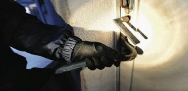 Cambriolage : Ngagne Demba N. cambriole l’appartement de son hébergeur et se la coule douce dans une auberge