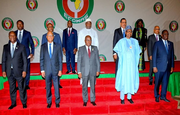 Ballotés entre coups d'Etat constitutionnel et coups d'Etat militaire…: Quelle issue pour les peuples africains ?