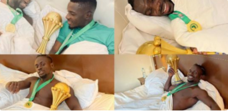 Photos / Après le sacre: Gana, Cheikhou, Koulibaly et Sadio posent au lit avec la coupe
