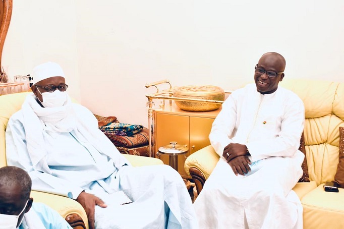 Massalikoul Djinane - Foire du Ramadan : Le représentant du khalife général des Mourides a reçu le DG du CICES Massalikoul Djinane - Foire du Ramadan : Le représentant du khalife général des Mourides a reçu le DG du CICES