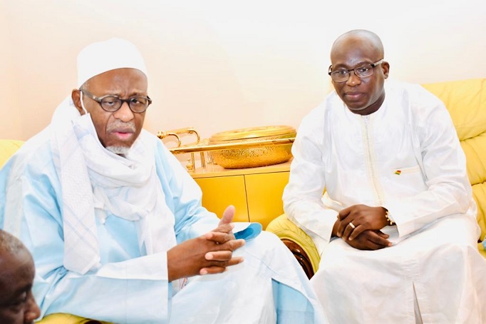 Massalikoul Djinane - Foire du Ramadan : Le représentant du khalife général des Mourides a reçu le DG du CICES Massalikoul Djinane - Foire du Ramadan : Le représentant du khalife général des Mourides a reçu le DG du CICES
