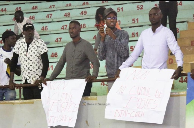 Stade Marius Ndiaye / Basket: Des manifestants dénoncent le cumul de fonctions et l’absence du "Roi" dans la sélection de l’équipe nationale