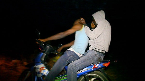 Boune / L’agresseur se fait chiper son portable par sa victime