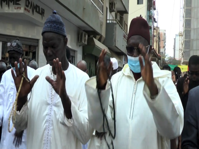 Prière mortuaire: Une foule immense pour accompagner El Hadji Malick Sy Souris à sa dernière demeure (Images)