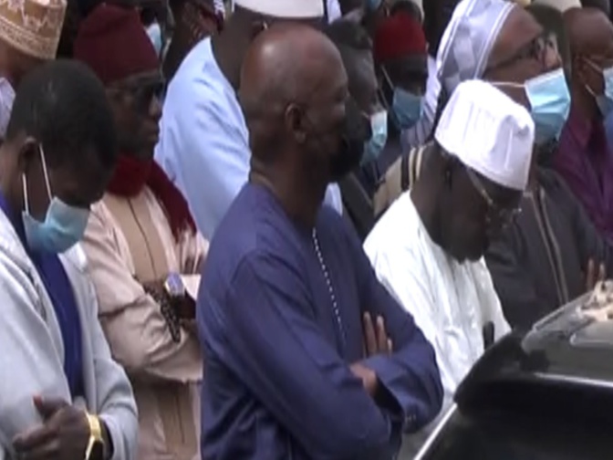 Prière mortuaire: Une foule immense pour accompagner El Hadji Malick Sy Souris à sa dernière demeure (Images)