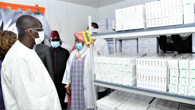 AstraZeneca célèbre l'anniversaire des premières livraisons de vaccins en Afrique, dans le cadre du programme COVAX