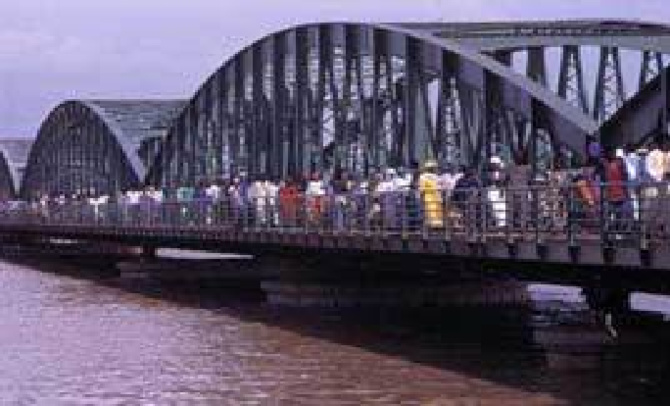 Saint-Louis : L’économie locale paralysée par les embouteillages dus aux travaux de réhabilitation du pont Faidherbe
