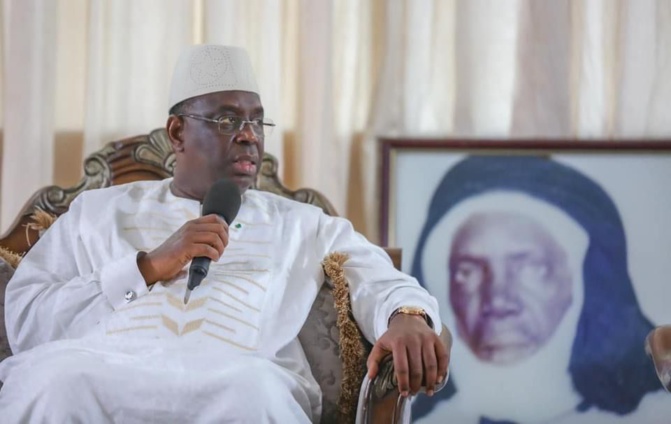 142e édition de l'Appel: Visite de Macky Sall au Khalife des Layénes (Photos) 142e édition de l'Appel: Visite de Macky Sall au Khalife des Layénes (Photos)