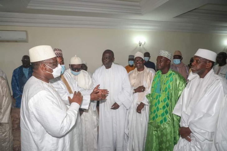 Photos: Visite du Président Macky Sall chez le Khalife général des Layennes, Mamadou Makhtar Laye