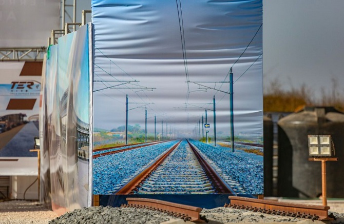 Lancement samedi du tronçon Diamniadio-AIBD du TER : le discours de bienvenue de Mamadou Ndione Maire de Diass Lancement samedi du tronçon Diamniadio-AIBD du TER : le discours de bienvenue de Mamadou Ndione Maire de Diass