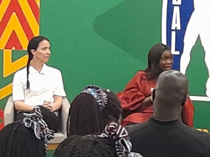 Photos-Videos/Journée mondiale de la femme dans monde du sport: Un symposium avec les femmes leaders 