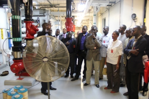 Des ingénieurs et architectes sénégalais visitent la nouvelle ambassade certifiée Gold Leed