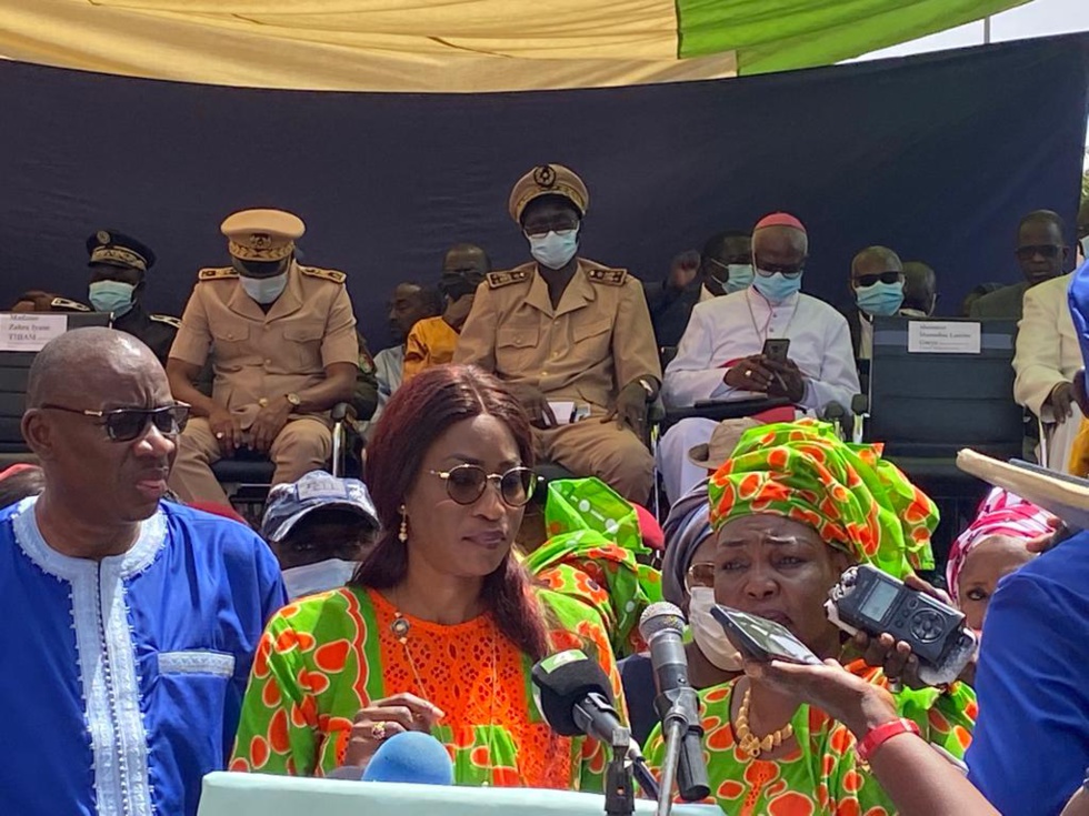 Célébration du 08 mars 2022 : Zahra Iyane Thiam inaugure l’agence de micro-finance CAURIE à Kolda (IMAGES + VIDEO)
