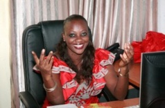 Pour son investissement humain auprès des siens : La députée Sira Ndiaye, femme de l’année 2013 à Mbour