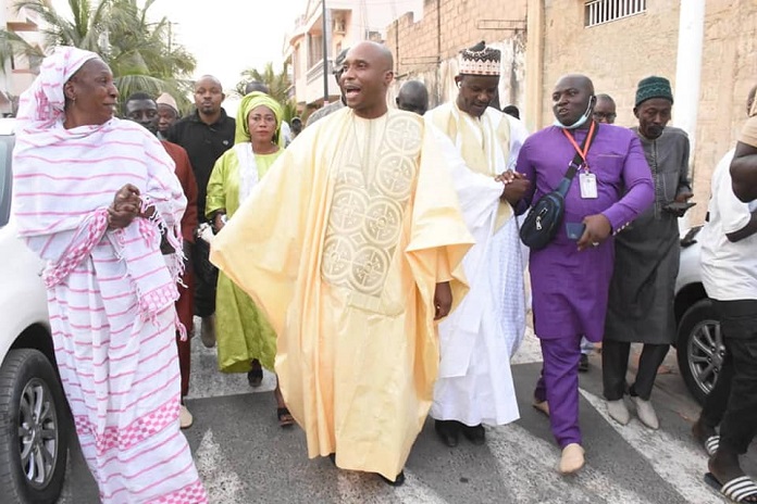 Ziarra annuelle de Tivaouane : Barthélémy Dias et sa forte délégation, en visite dans la ville sainte Ziarra annuelle de Tivaouane : Barthélémy Dias et sa forte délégation, en visite dans la ville sainte