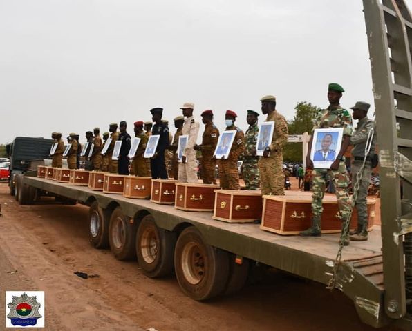 Burkina Faso / « On vous vengera ou on vous rejoindra »: Les gendarmes pleurent leurs 13 frères d’arme tués par les terroristes