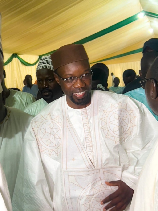 Darou Mousty: Ousmane Sonko et sa délégation reçus par Serigne Abdou Mbacké Darou Mousty: Ousmane Sonko et sa délégation reçus par Serigne Abdou Mbacké