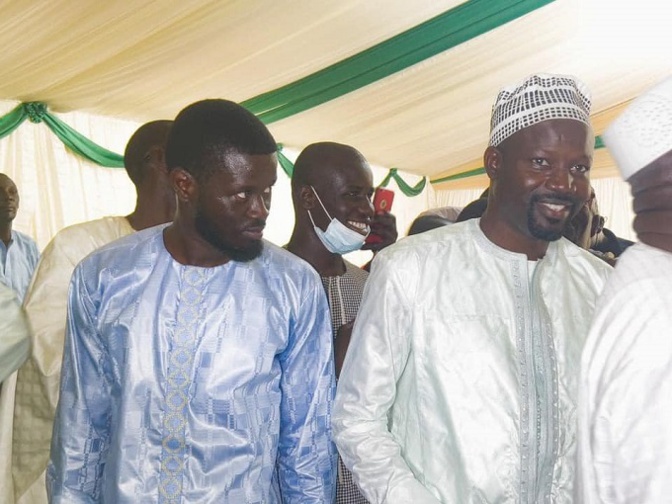 Darou Mousty: Ousmane Sonko et sa délégation reçus par Serigne Abdou Mbacké Darou Mousty: Ousmane Sonko et sa délégation reçus par Serigne Abdou Mbacké