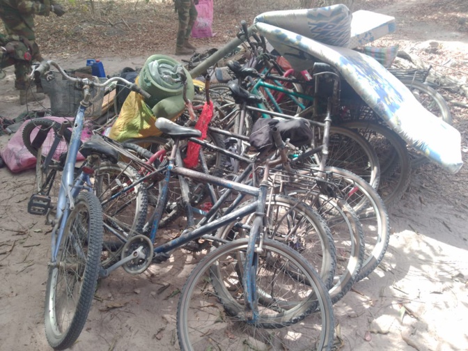Casamance: L'incroyable saisie de l'Armée sur les bases rebelles. Regardez! Casamance: L'incroyable saisie de l'Armée sur les bases rebelles. Regardez!