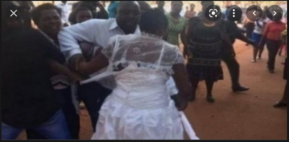 Pour satisfaire sa libido: B. Mbaye maraboute une femme mariée, couche avec elle, garde ses photos de nu et...