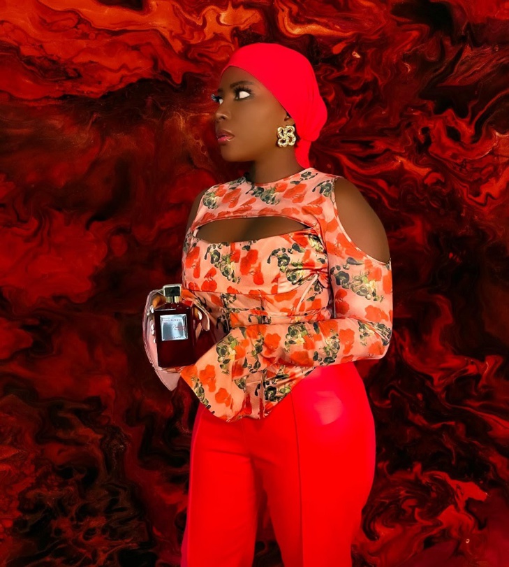 People : Quand la romancière sénégalaise, Charlotte Seck, brille pour la parfumerie de classe « Maison Francis Kurkdjian »