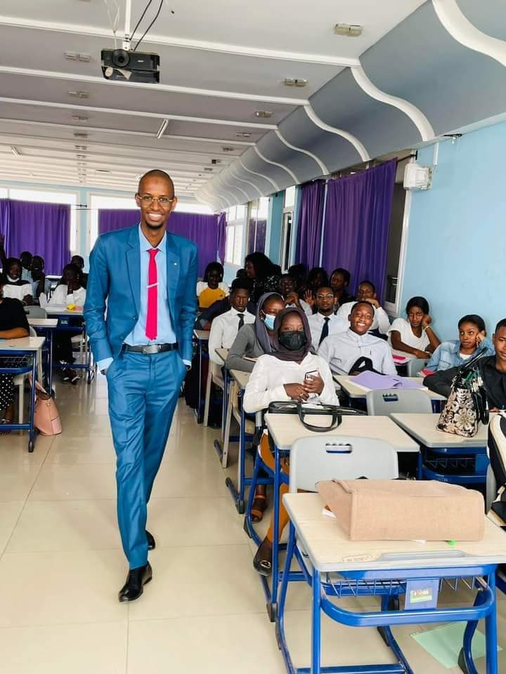 (Photos) Très bonne nouvelle pour capitaine Touré : Il a commencé son nouveau job (Photos) Très bonne nouvelle pour capitaine Touré : Il a commencé son nouveau job