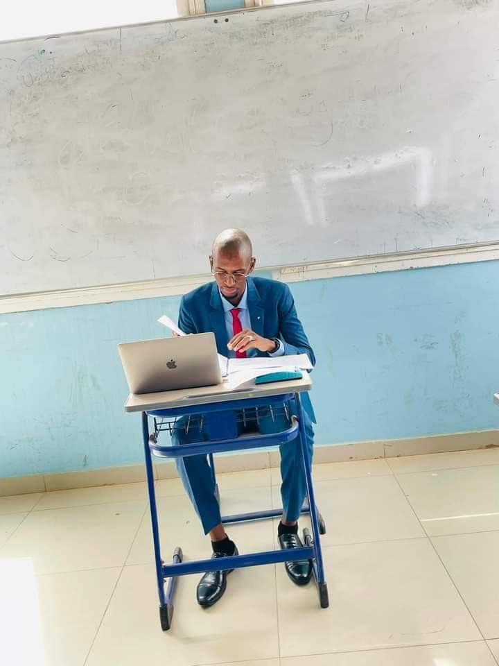 (Photos) Très bonne nouvelle pour capitaine Touré : Il a commencé son nouveau job (Photos) Très bonne nouvelle pour capitaine Touré : Il a commencé son nouveau job