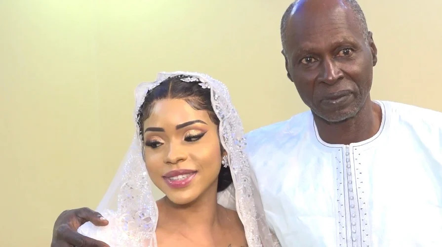 Al Khayri: El Hadj Diouf, l’ancien de l’équipe nationale de football épouse se remarie... Al Khayri: El Hadj Diouf, l’ancien de l’équipe nationale de football épouse se remarie...