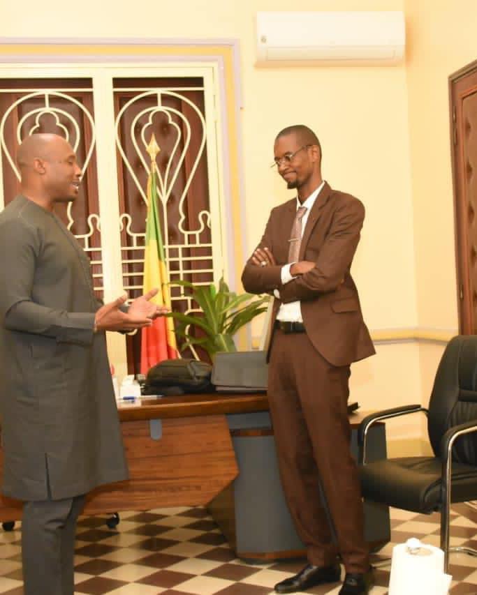 Le Capitaine Touré nommé Conseiller Technique en charge de la sécurité de la ville de Dakar (Photos) Le Capitaine Touré nommé Conseiller Technique en charge de la sécurité de la ville de Dakar (Photos)