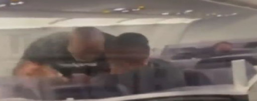 Tyson frappe un passager…qui l’importunait à bord d’un avion