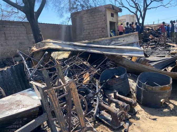 Violent incendie à Pikine Djeddah Thiaroye Kao : D'énormes dégâts notés à côté du marché Peund dans la nuit du 25 avril 2022
