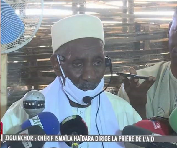 Reconstruction de la Grande Mosquée de Ziguinchor : Réponse favorable de Macky Sall qui la prend en charge Reconstruction de la Grande Mosquée de Ziguinchor : Réponse favorable de Macky Sall qui la prend en charge