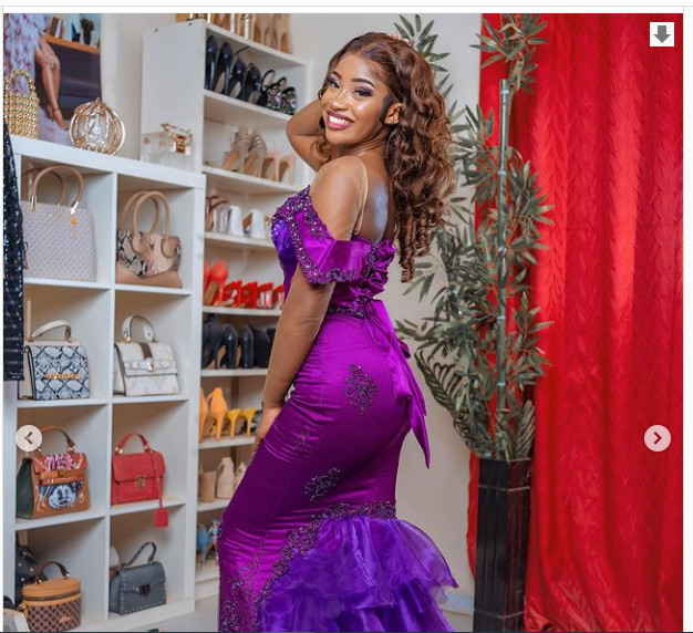 Korité 2022 : Admirez la tenue de Maty Smith, petite soeur de la chanteuse Astar (Photos) Korité 2022 : Admirez la tenue de Maty Smith, petite soeur de la chanteuse Astar (Photos)