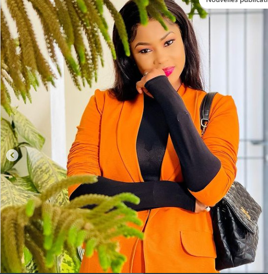 Marichou étale toute sa classe dans une tenue très chic (Photos)