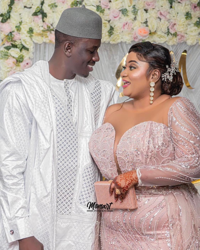 Karima Sow, l'epouse de Malick Ndoye de Seneweb révèle: "Tout commença par un hello, dang ma nekh de la part de jeune thiof..." Karima Sow, l'epouse de Malick Ndoye de Seneweb révèle: "Tout commença par un hello, dang ma nekh de la part de jeune thiof..."