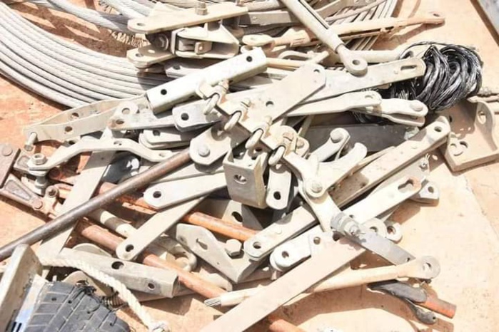 TER / la gendarmerie fait une incroyable découverte : les câbles retrouvés à la Cité imbécile (photos) TER / la gendarmerie fait une incroyable découverte : les câbles retrouvés à la Cité imbécile (photos)