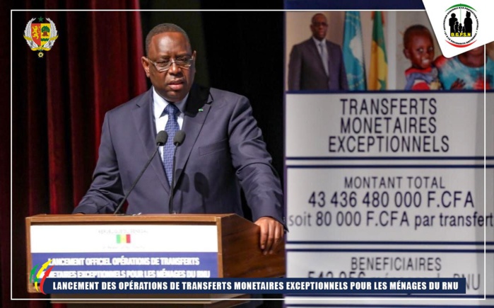 Photos/ Rnu: Le Président de la République, Macky Sall, lors du lancement des opérations de transferts monétaires exceptionnels Photos/ Rnu: Le Président de la République, Macky Sall, lors du lancement des opérations de transferts monétaires exceptionnels