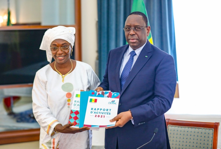 Photos/ OFNAC : Les rapports 2019, 2020 et 2021, remis au Président de la République, Macky Sall, cet après-midi Photos/ OFNAC : Les rapports 2019, 2020 et 2021, remis au Président de la République, Macky Sall, cet après-midi
