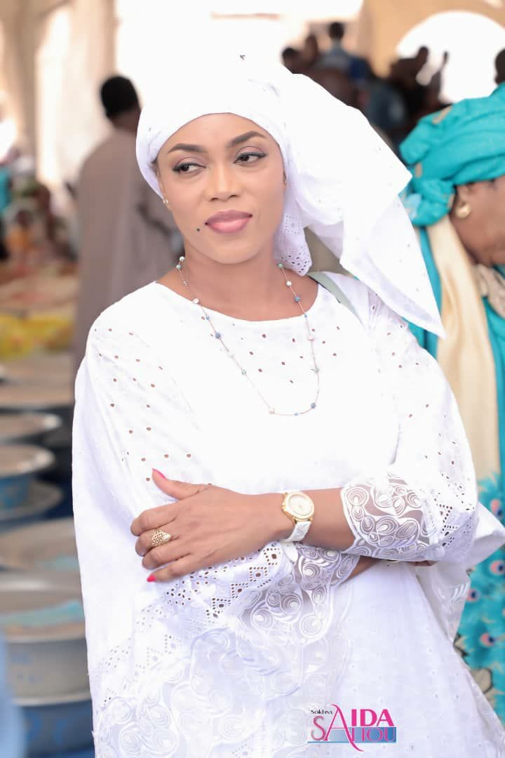 Découvrez l'impressionnante quantité de riz distribuée par Sokhna Aïda Saliou aux daaras coraniques (Photos)