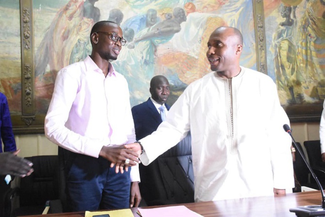 Mairie de Dakar : Barthélémy Dias a procédé hier à une cérémonie de remise de bourses aux étudiants spécialisés en médecine