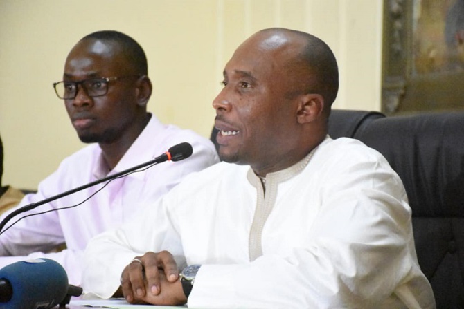Mairie de Dakar : Barthélémy Dias a procédé hier à une cérémonie de remise de bourses aux étudiants spécialisés en médecine