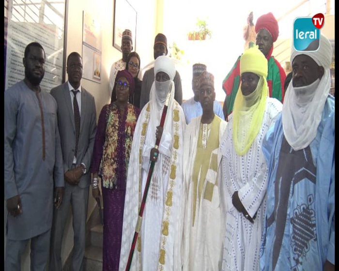 Après l'audience avec le président Macky Sall: l’Emir de Kano Al-Hadji Aminu Ado Bayero à la cimenterie Dangoté Après l'audience avec le président Macky Sall: l’Emir de Kano Al-Hadji Aminu Ado Bayero à la cimenterie Dangoté
