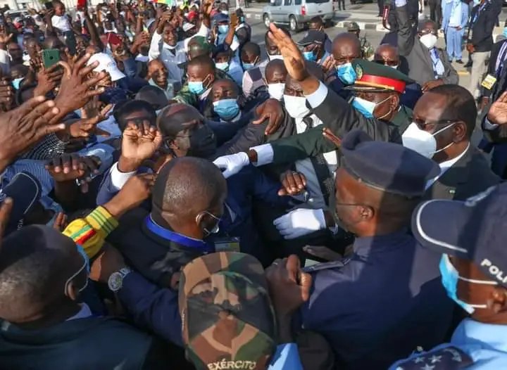 Photos: L'arrivée du Président Macky Sall en Angola