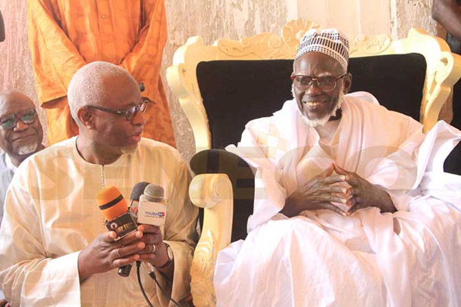 Massalikoul Djinane : Mbackiyou Faye remet un adiyah d'un milliard FCfa à Serigne Mountakha